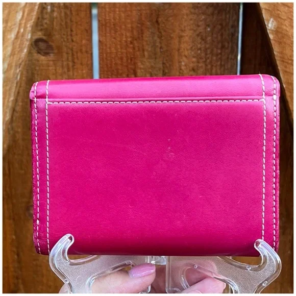 Snap Wallet - Picture 2 of 5